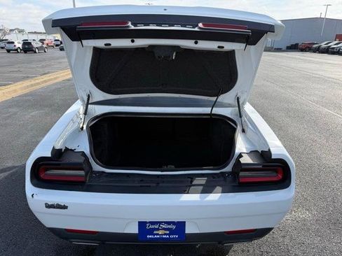 Used 2019 Dodge Challenger SXT image 12