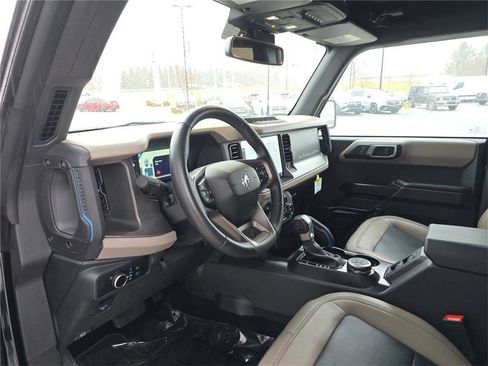 Used 2024 Ford Bronco Wildtrak image 23
