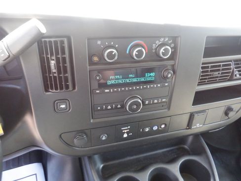 Used 2023 GMC Savana 2500 w/ Driver Convenience Package image 18