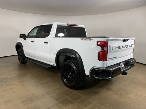 Used 2025 Chevrolet Silverado 1500 Custom Trail Boss AWD/4WD image 14