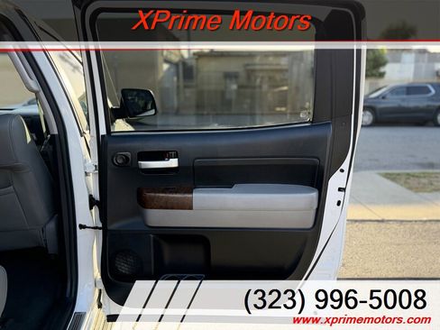 Used 2012 Toyota Tundra Limited w/ Platinum Pkg AWD/4WD image 28