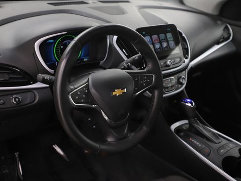 Used 2017 Chevrolet Volt LT w/ Comfort Package image 19