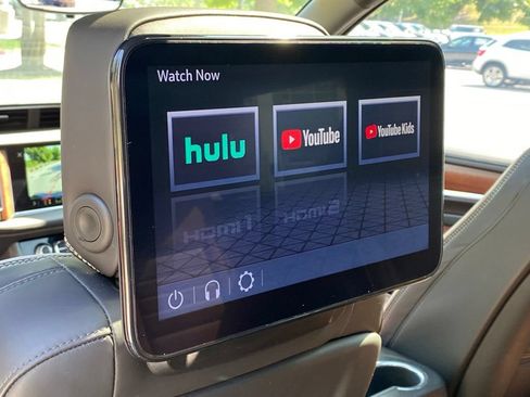 Used 2024 GMC Yukon Denali Ultimate AWD/4WD image 29