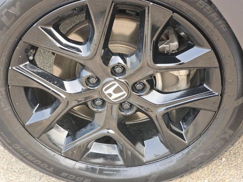 Used 2025 Honda HR-V Sport image 12