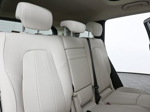 New 2026 Mercedes-Benz GLB 250 image 21