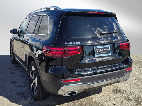 New 2026 Mercedes-Benz GLB 250 image 5