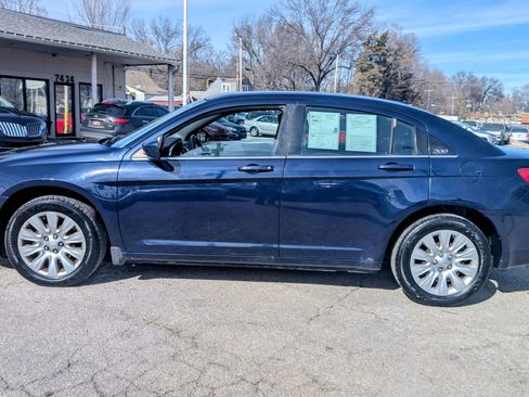 Used 2014 Chrysler 200 LX FWD image 5