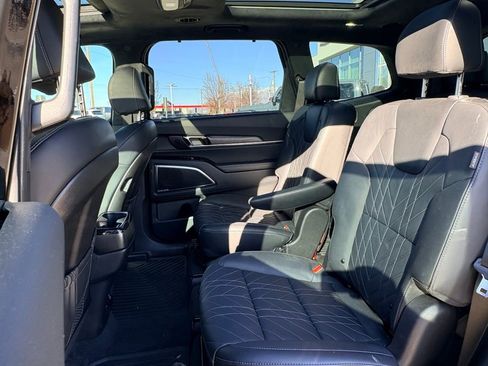 Used 2024 Kia Telluride SX Prestige X-Line image 12
