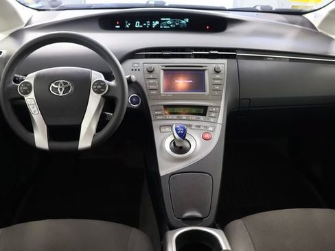 Used 2015 Toyota Prius Three FWD image 2