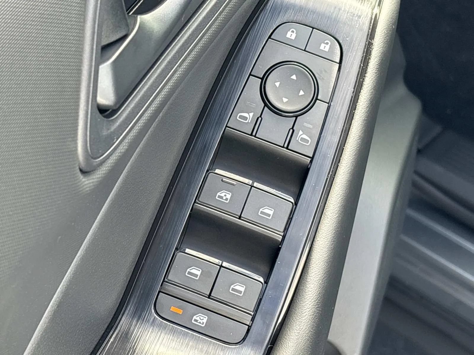 New 2026 Nissan Rogue S FWD image 21