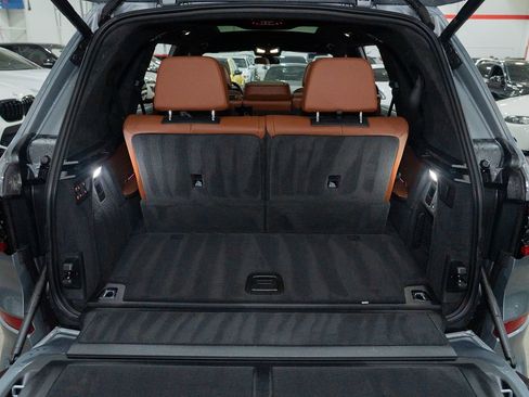 Used 2023 BMW X7 M60i image 39