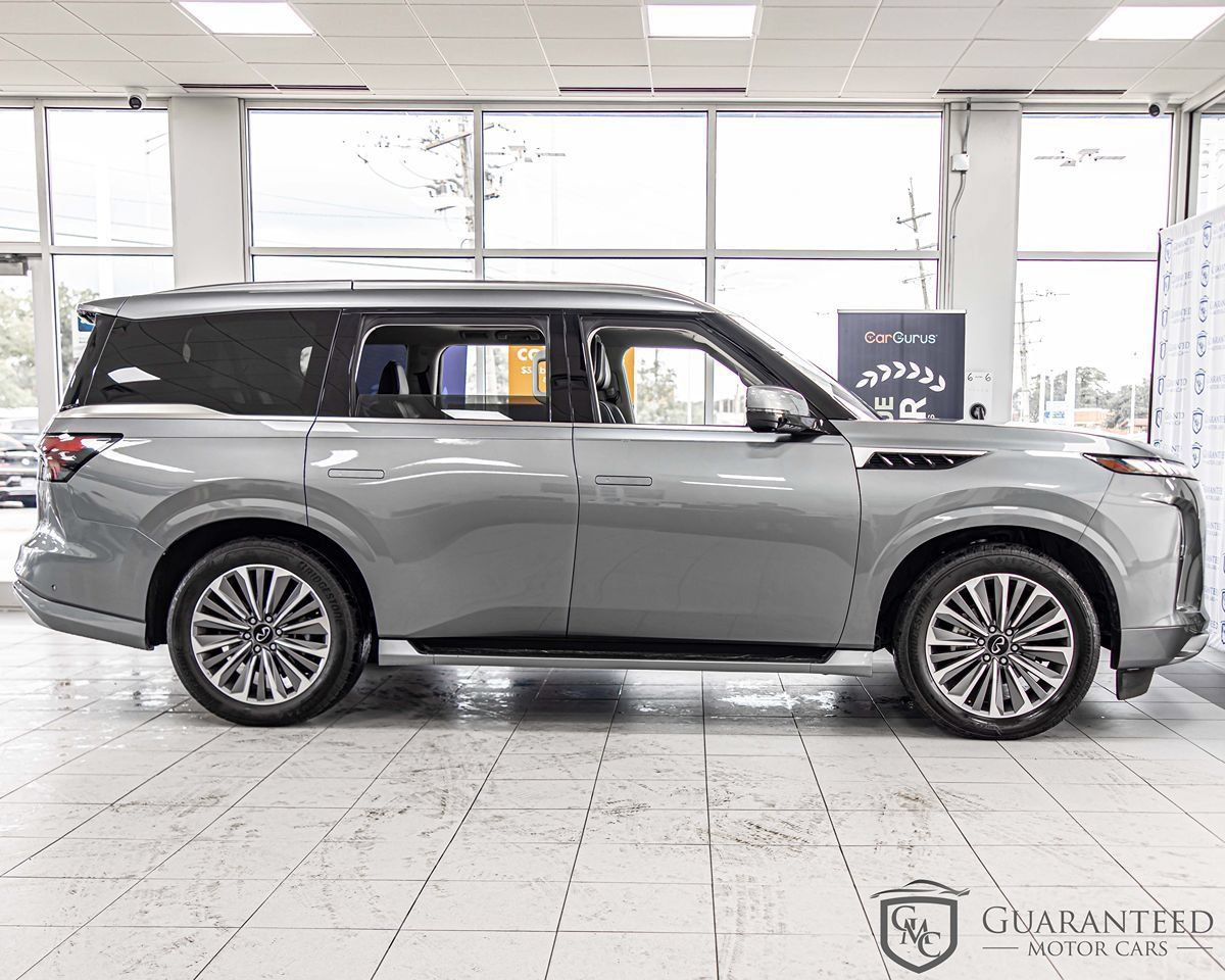 Used 2025 INFINITI QX80 Sensory AWD/4WD image 9