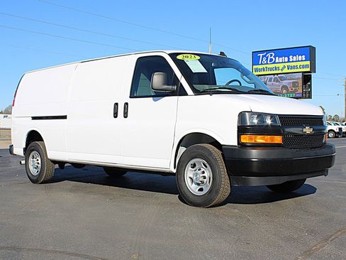 Used 2023 Chevrolet Express 2500 Extended w/ Driver Convenience Package image 4