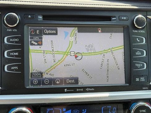 Used 2017 Toyota Highlander XLE AWD/4WD image 25