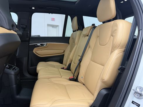 Certified 2024 Volvo XC90 T8 Ultimate w/ Protection Package Premier AWD/4WD image 28
