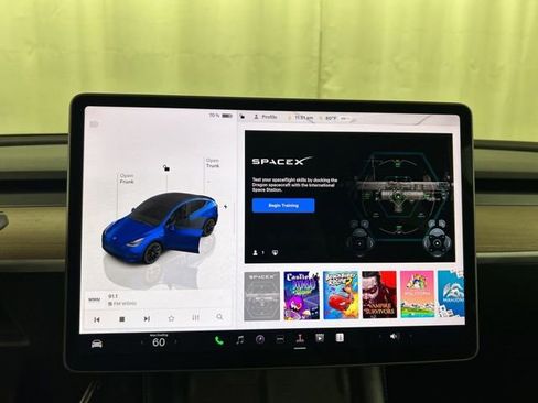 Used 2023 Tesla Model Y Long Range AWD/4WD image 19