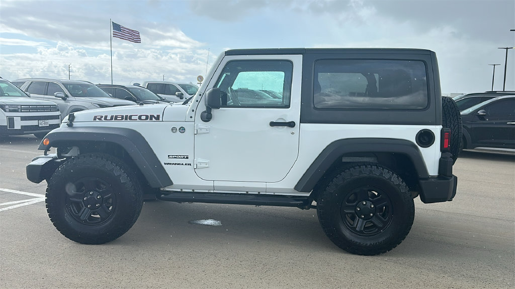 Used 2017 Jeep Wrangler Sport w/ Connectivity Group AWD/4WD image 11