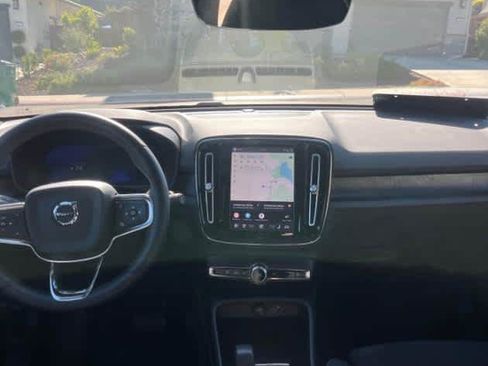 Used 2023 Volvo XC40 Recharge Ultimate w/ Protection Package Premier AWD/4WD image 4