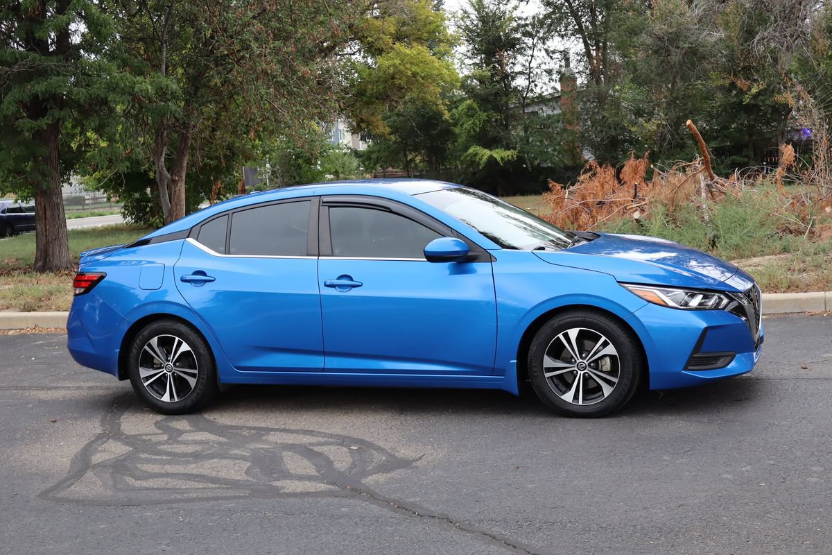 Used 2022 Nissan Sentra SV FWD image 2