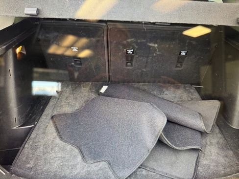 Used 2025 Chevrolet Trax LT w/ LT Convenience Package image 15