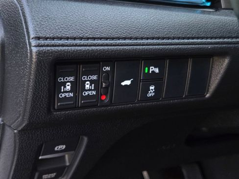 Used 2025 Honda Odyssey Touring image 21