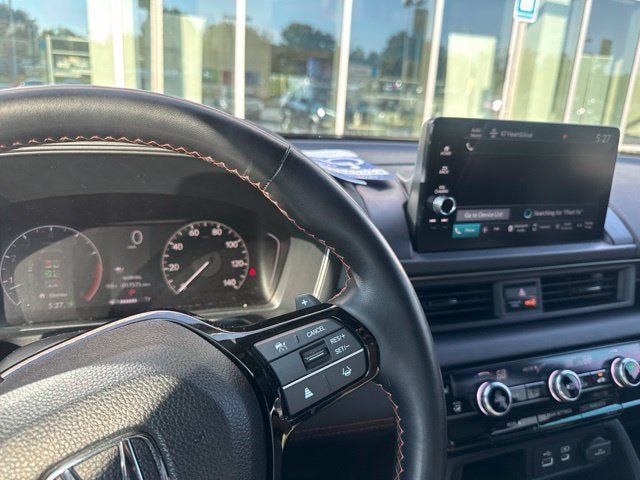 Used 2024 Honda Pilot TrailSport image 13