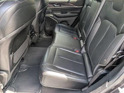 Used 2024 Jeep Grand Cherokee Limited 4xe AWD/4WD image 30