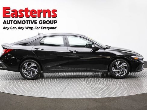 Used 2025 Hyundai Elantra Sport w/ Cargo Package image 4