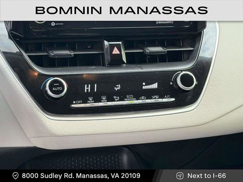 Used 2022 Toyota Corolla LE image 13