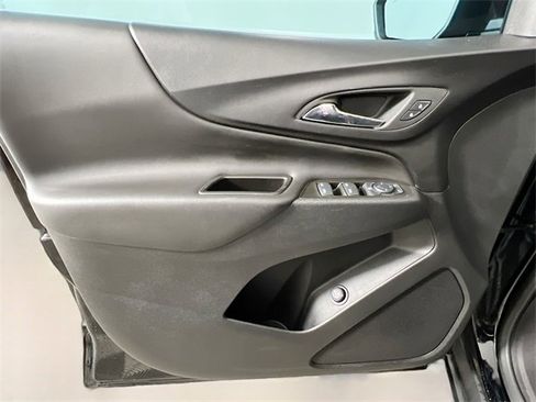 Used 2024 Chevrolet Equinox LT image 31