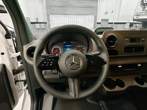 Certified 2025 Mercedes-Benz Sprinter 2500 image 12