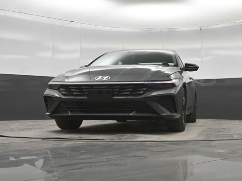 New 2026 Hyundai Elantra Sport FWD image 35
