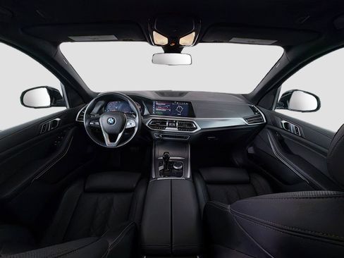 Used 2023 BMW X5 xDrive40i w/ Premium Package image 9