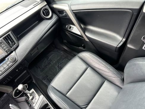 Used 2016 Toyota RAV4 Limited image 21