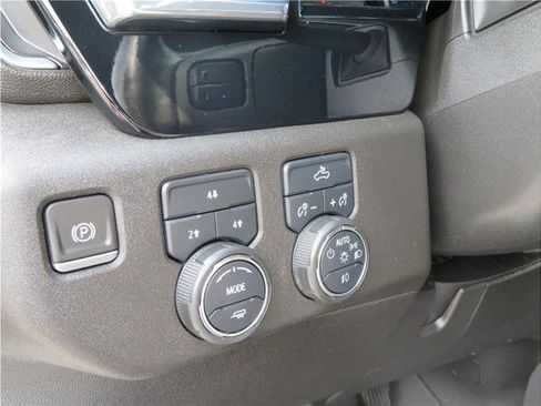 Used 2024 Chevrolet Silverado 2500 LT image 11