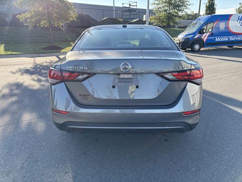 Used 2022 Nissan Sentra SV w/ All-Weather Package FWD image 8
