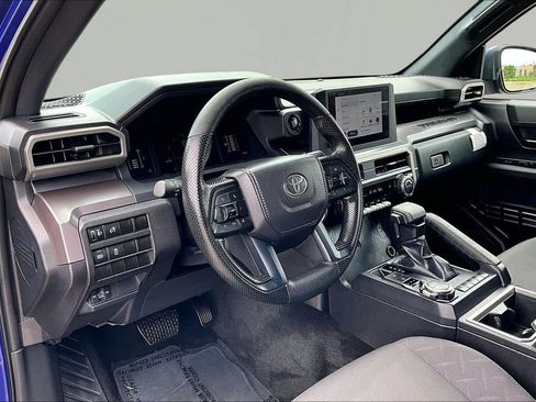 Used 2025 Toyota Tacoma SR5 AWD/4WD image 14