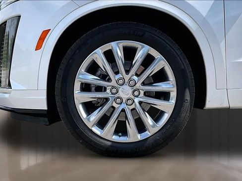 Used 2023 Cadillac XT6 Premium Luxury AWD/4WD image 30