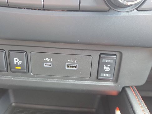 Used 2026 Nissan Frontier PRO-4X AWD/4WD image 34