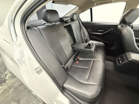 Used 2014 BMW 320i xDrive Sedan AWD/4WD image 24