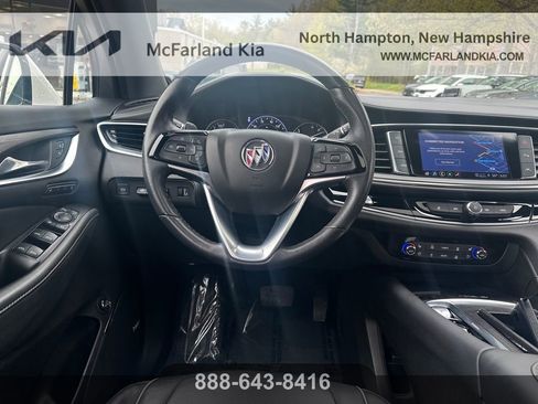 Used 2023 Buick Enclave Avenir w/ Avenir Technology Package AWD/4WD image 18