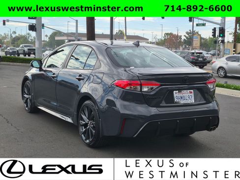 Used 2023 Toyota Corolla SE w/ SE Premium Package FWD image 12