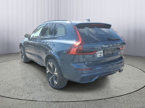 New 2026 Volvo XC60 B5 Ultra image 2