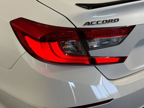 Used 2021 Honda Accord Sport image 36
