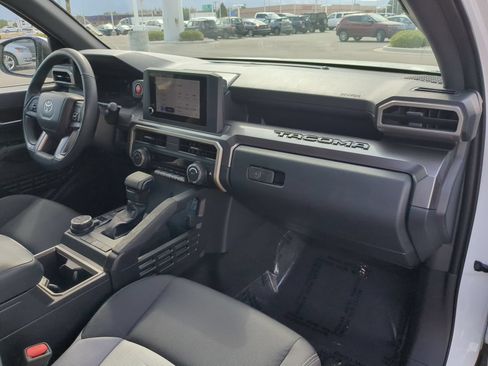 Used 2026 Toyota Tacoma TRD Off-Road AWD/4WD image 30