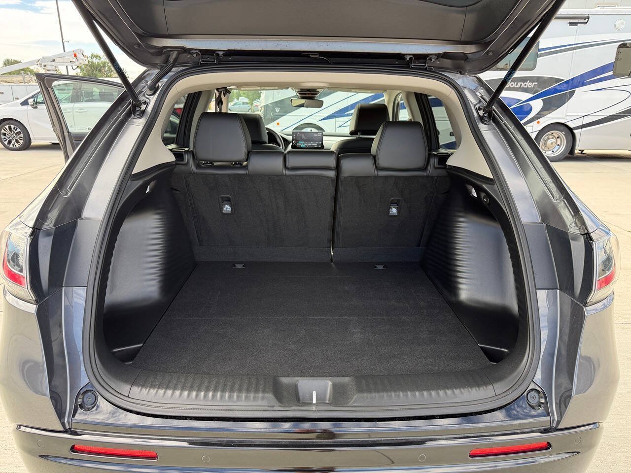Used 2025 Honda HR-V EX-L image 24