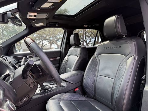 Used 2018 Ford Explorer Platinum image 6