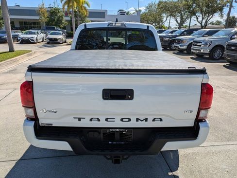 Used 2023 Toyota Tacoma SR image 5