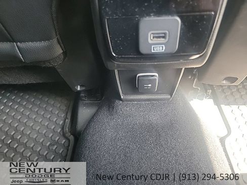 Used 2025 Jeep Compass Trailhawk AWD/4WD image 20