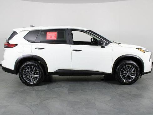 Certified 2024 Nissan Rogue S image 13